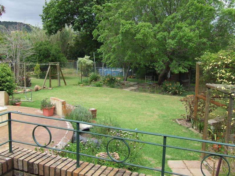 To Let 3 Bedroom Property for Rent in Golden Acre Western Cape